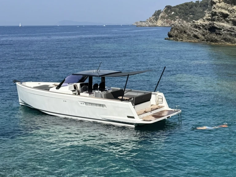 Fjord Fjord 40 Open in Marseille on SamBoat