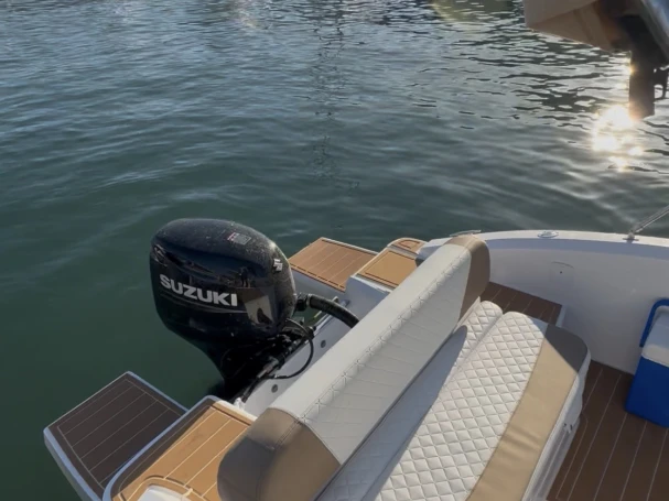 Motorboat for rent Salerno at the best price