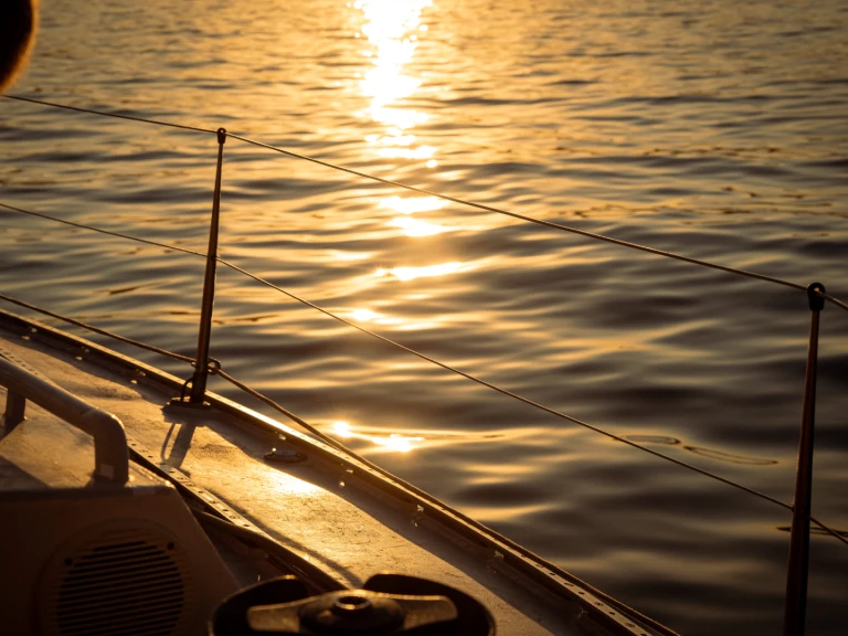 Sailboat for rent La Ciotat at the best price