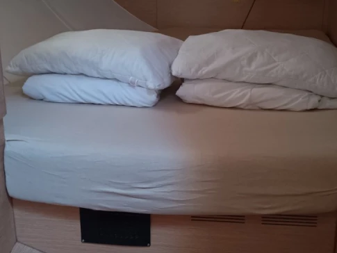 Rent a Elan Impression 50 Biograd na Moru