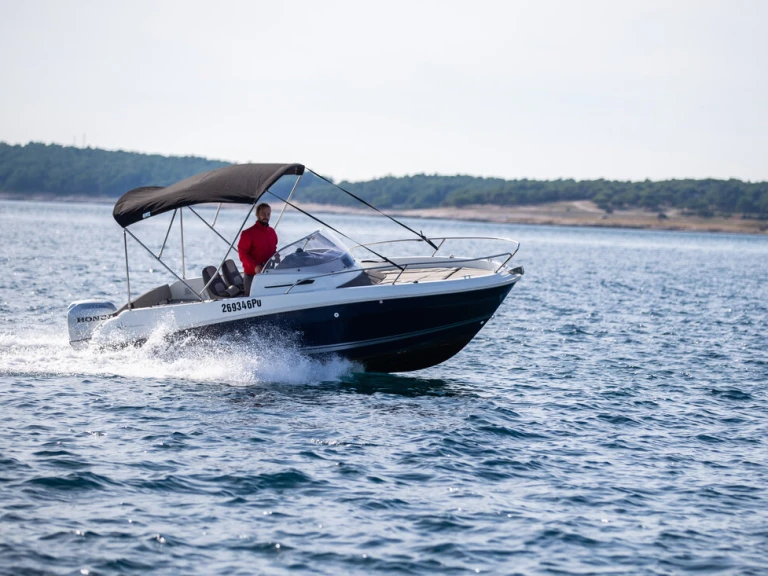 Bareboat Rental Motorboat Jeanneau with a boat licence