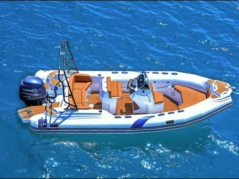 Rent a Viga Boats Viga Luxury 650 Pula