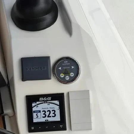 Yacht charter Lefkáda cheap Bavaria C42