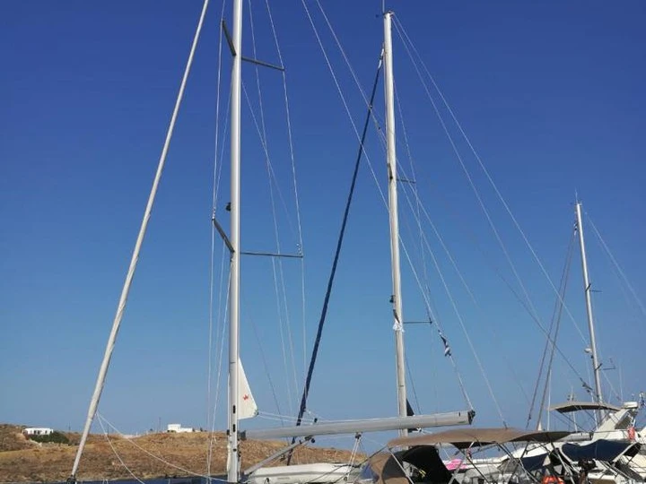 Sailboat for rent Alimos at the best price