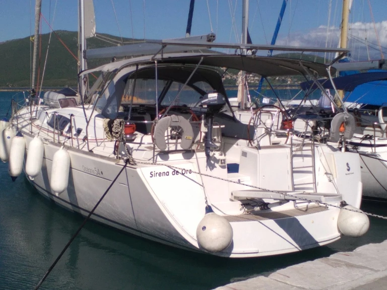 Rent a Bénéteau Oceanis 54 Pálairos