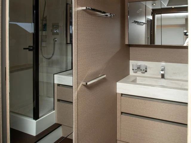 Boat rental Prestige 630s in Cannes on Samboat