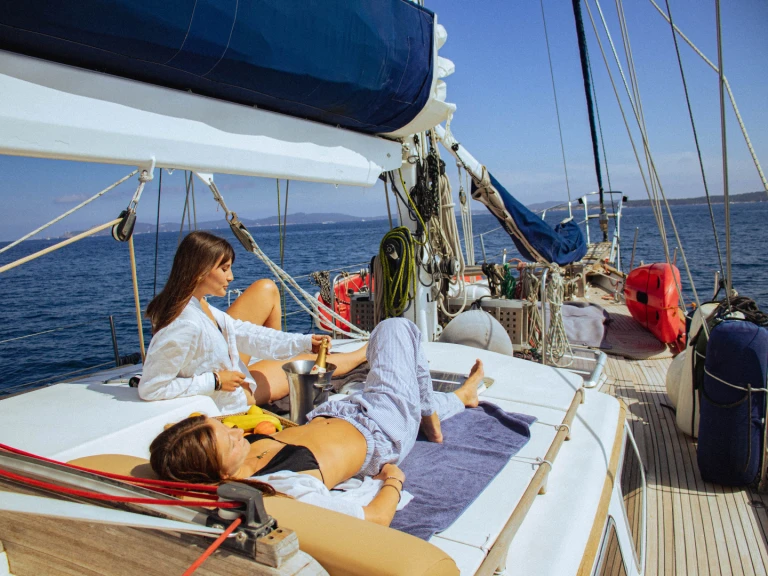 Sailboat rental with or without captain Ta Chiao Hyères