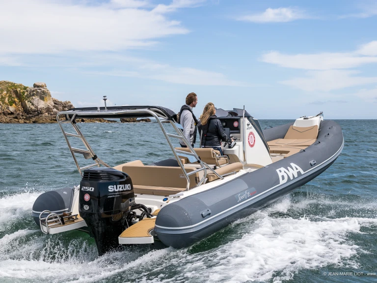 Bwa Sport 26 GTO in La Trinité-sur-Mer on SamBoat