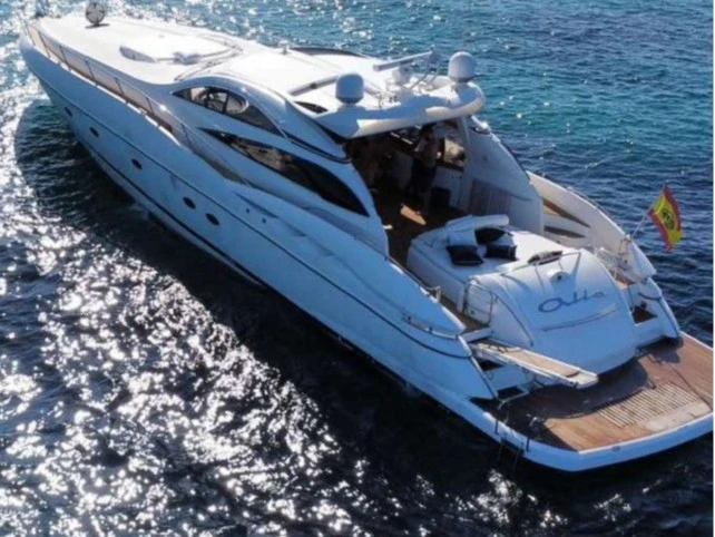 Luxury Yacht for rent Roses at the best price