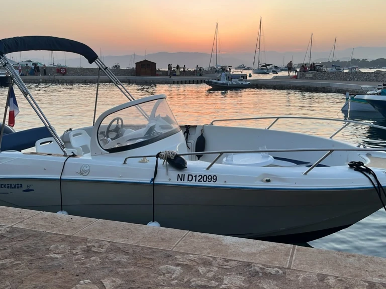 Quicksilver Quicksilver 600 Commander in Cannes on SamBoat