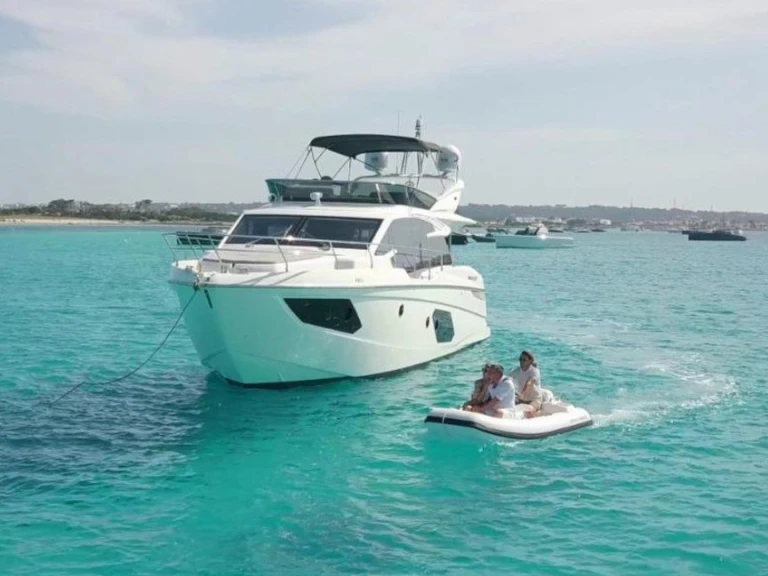 Bareboat Rental Motorboat Absolute Yachts with a boat licence