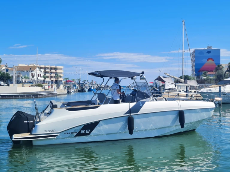 Motorboat for rent Saint-Raphaël at the best price