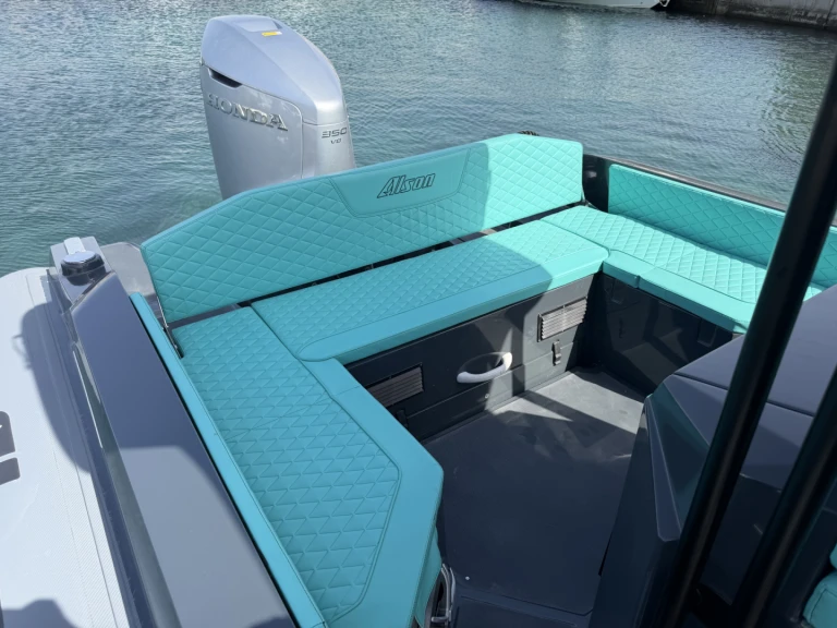 RIB rental in Porto Pollo - Alson Force 8