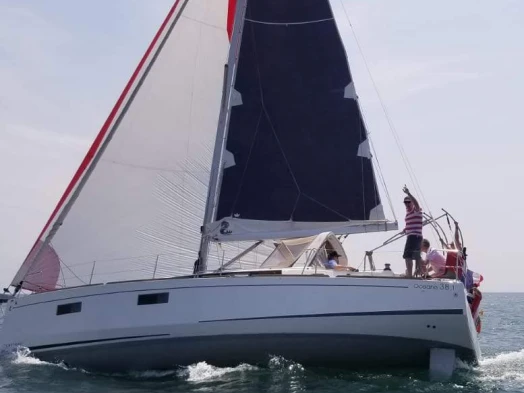 Bareboat Rental Sailboat Bénéteau with a boat licence