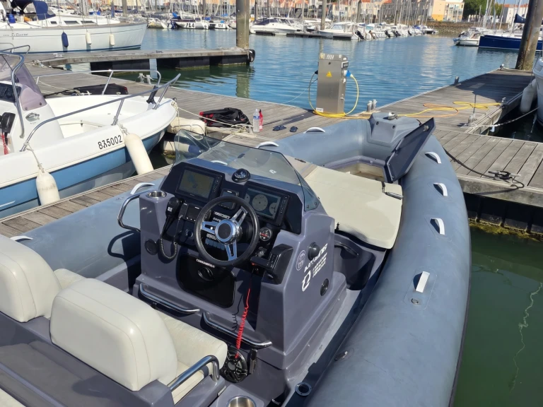 Yacht charter Les Sables-d'Olonne cheap Medline 7.5
