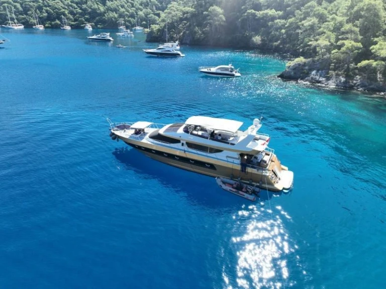 Motorboat rental with or without captain Custom Made Göcek