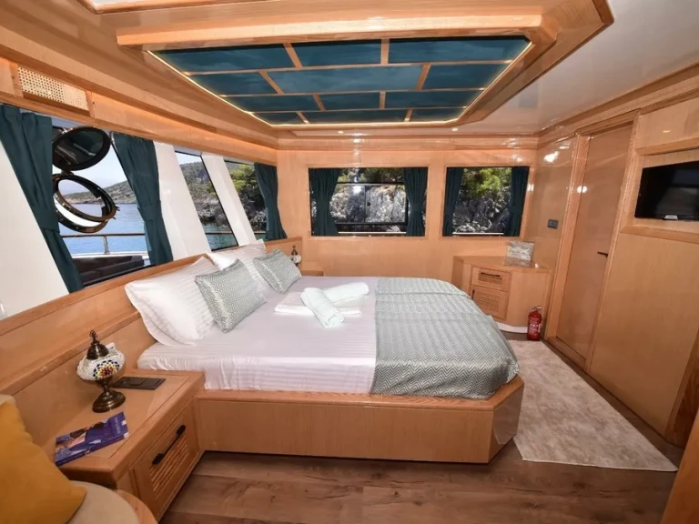 Yacht charter Göcek cheap Custom made