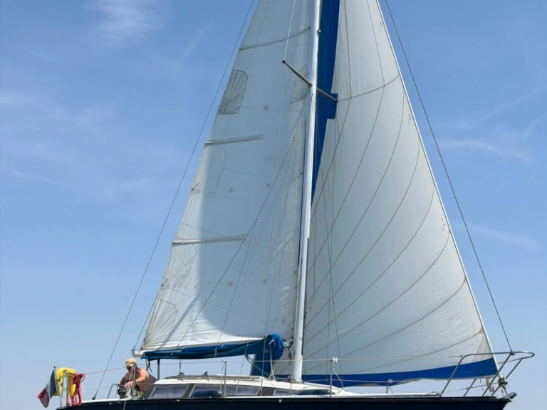 Boat rental Dufour Dufour 28 Mezzo in La Rochelle on Samboat