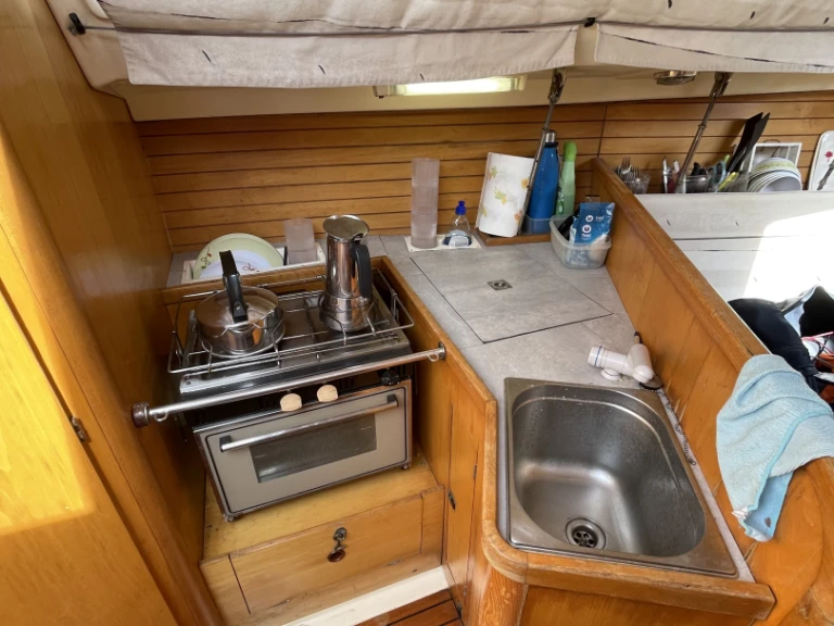 Sailboat for rent La Rochelle at the best price