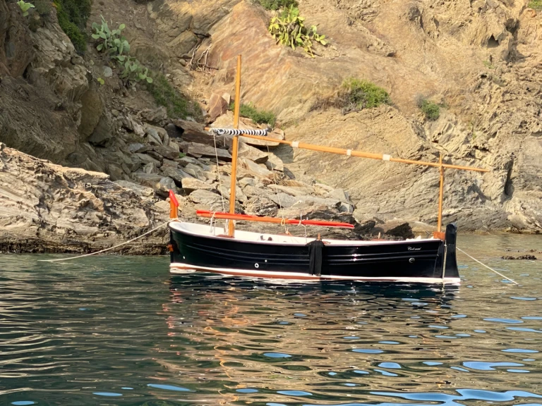 Bareboat Rental Motorboat Pascual with a boat licence