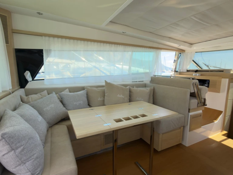 Motorboat rental in Beaulieu-sur-Mer - delta 48