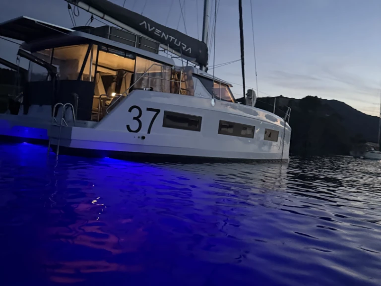 Yacht charter Le Grau-du-Roi cheap Aventura 37