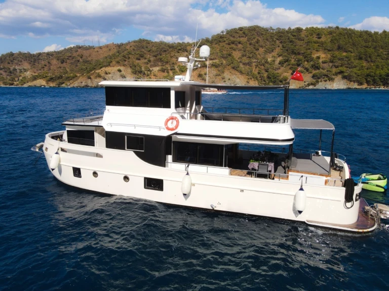 Motorboat rental in Göcek - Custom Made Custom made