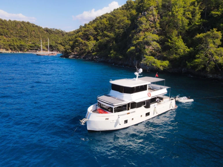 Motorboat rental with or without captain Custom Made Göcek
