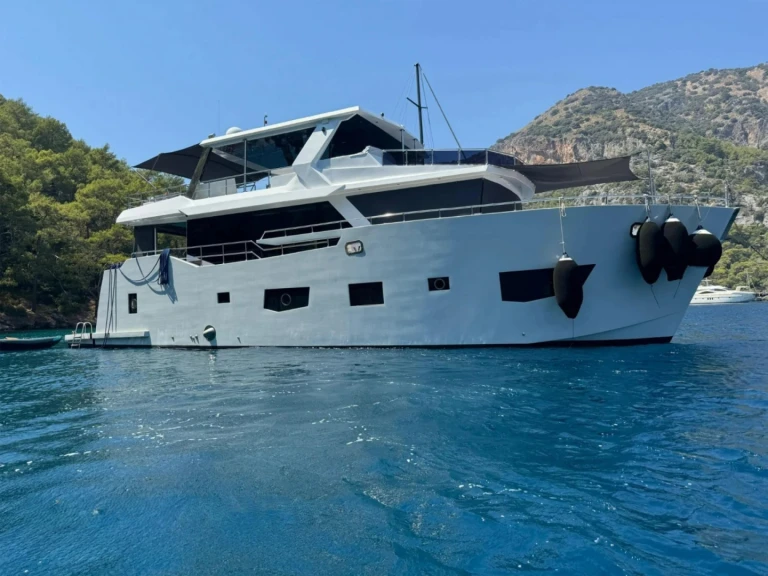 Motorboat rental in Göcek - Custom Made Custom made