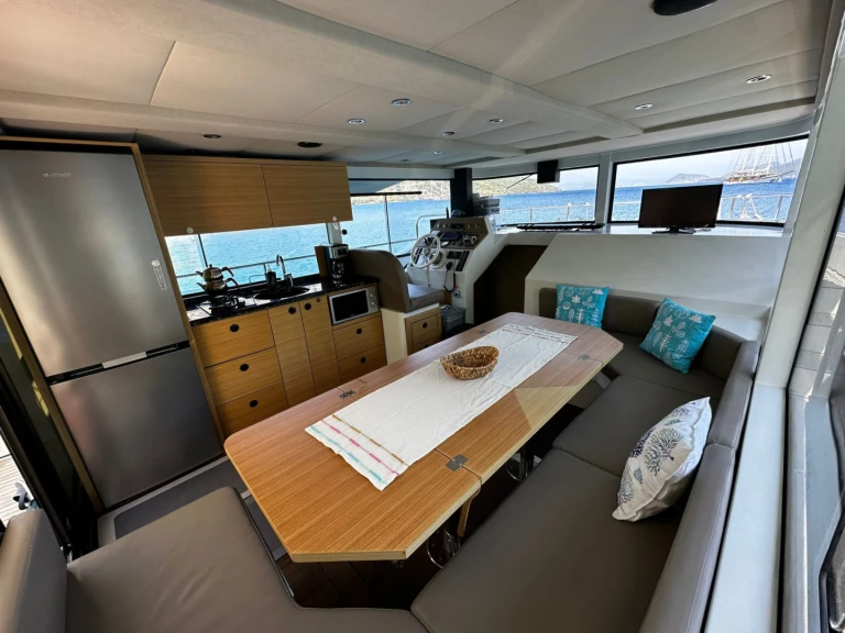 Bareboat Rental Motorboat Custom Made with a boat licence