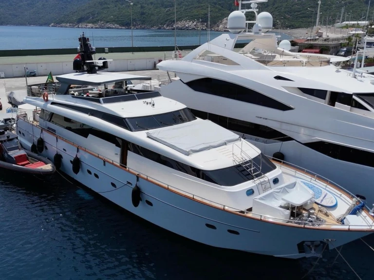 Rent a Custom Made Custom made Göcek
