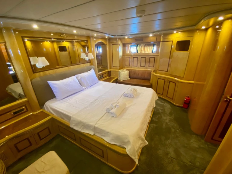 Motorboat rental in Göcek - Custom Made Custom made
