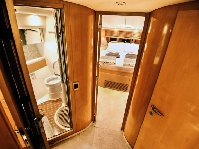 Motorboat for rent Göcek at the best price