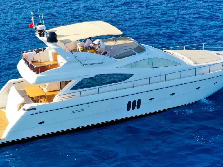 Rent a Custom Made Custom made Göcek