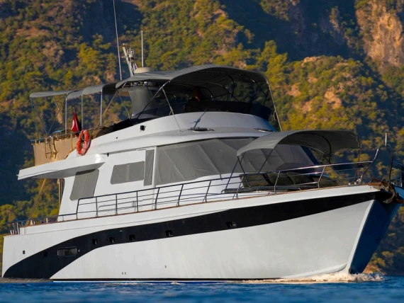 Motorboat rental with or without captain Custom Made Göcek