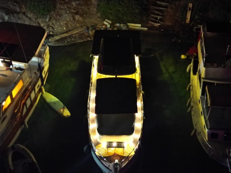 Motorboat rental with or without captain Custom Made Göcek