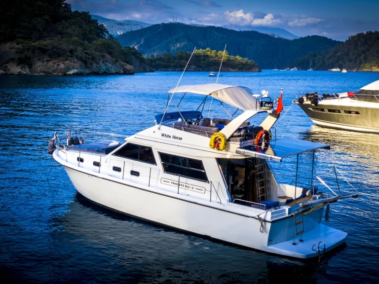 Motorboat rental with or without captain Custom Made Göcek