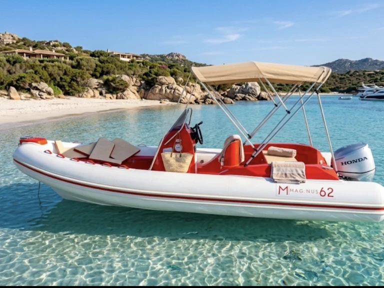 Motorboat for rent Porto Rotondo at the best price
