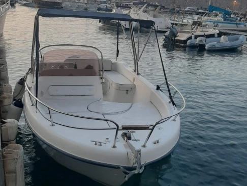 Saver Saver 690 Open in Amalfi on SamBoat