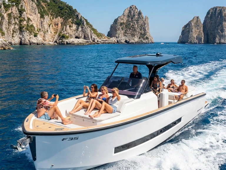 Motorboat rental in Sorrento - Gozzo Libeccio 32WA