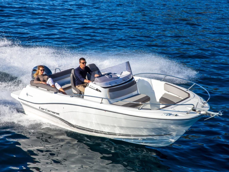Motorboat rental with or without captain Jeanneau Le Lavandou
