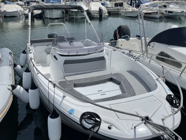 Bareboat Rental Motorboat Jeanneau with a boat licence