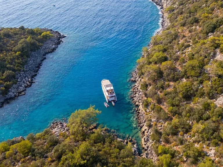 Motorboat rental with or without captain Custom Made Göcek
