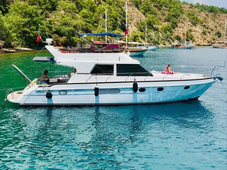Motorboat rental with or without captain Custom Made Göcek