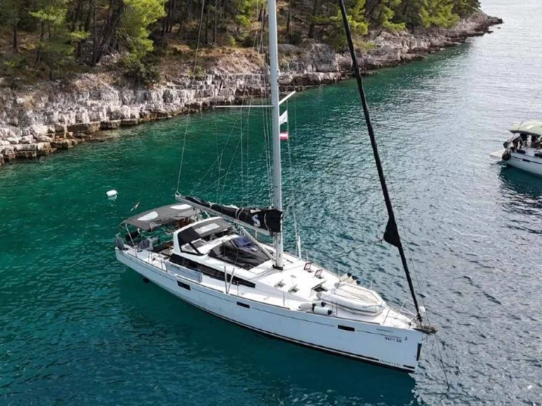 Sailboat rental in Murter-Kornati - Bénéteau Sense 50