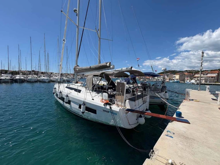 Sailboat for rent Murter-Kornati at the best price