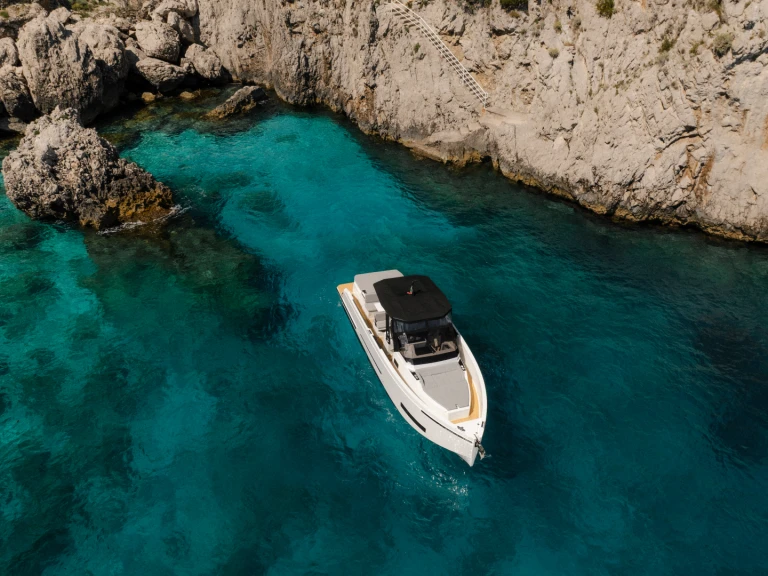 De Antonio De Antonio D32 Open charter bareboat or captained in  Ischia