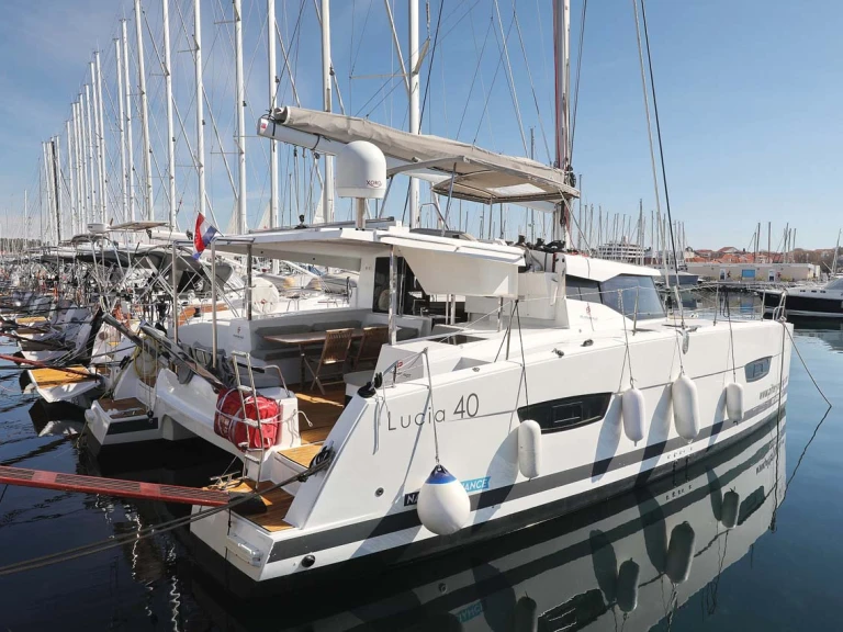 Boat rental Fountaine Pajot Lucia 40 in Trogir on Samboat
