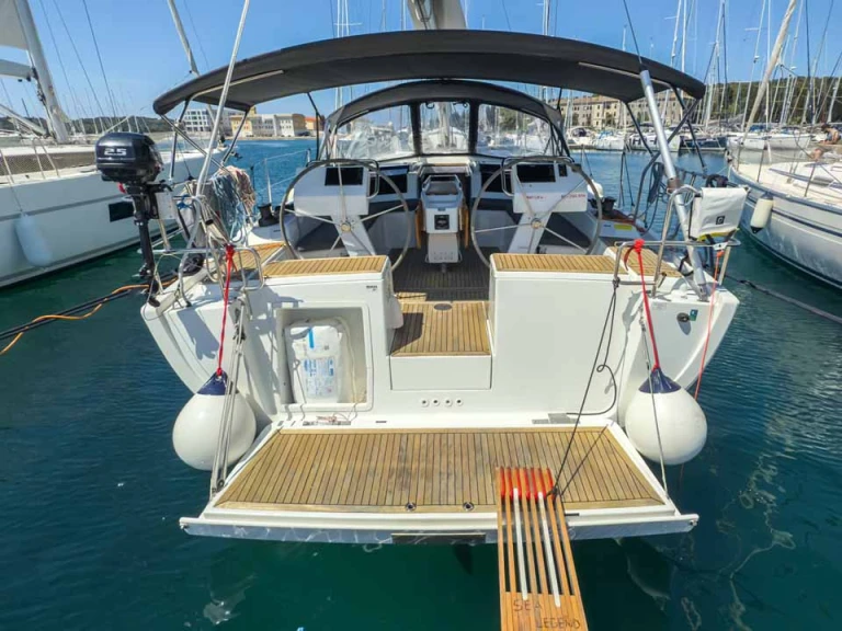 Sailboat rental in Pula - Hanse Hanse 455