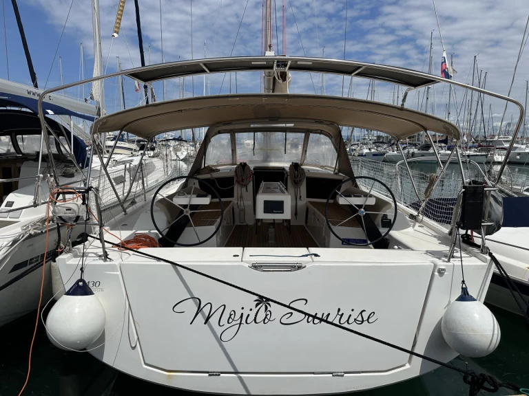 Yacht charter Izola cheap Dufour 430 Grand Large